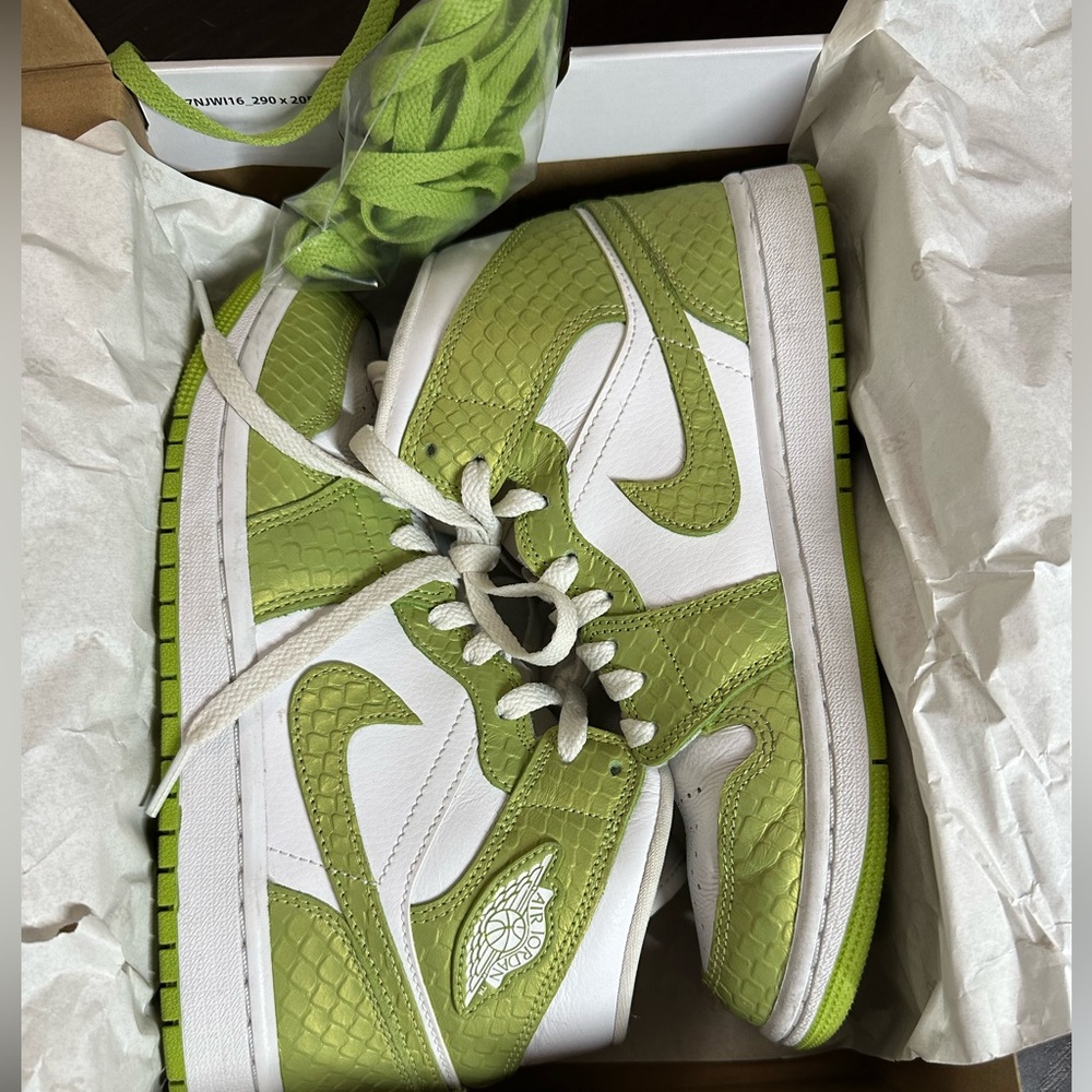 Nike Jordan 1 Mid